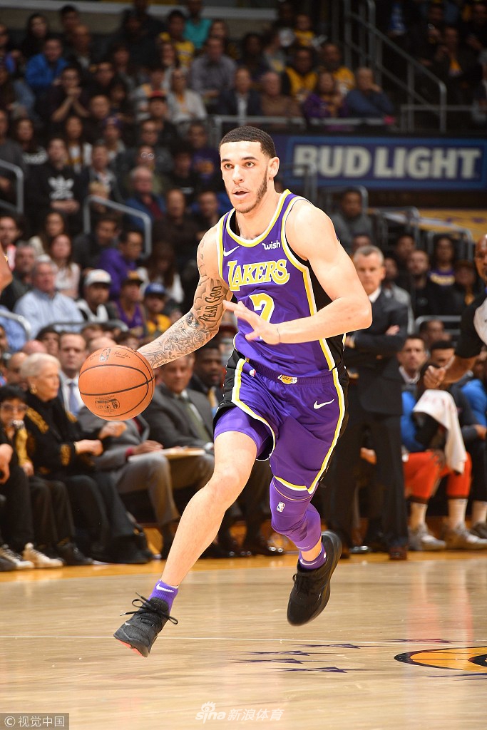 步推动斯诺 步推动斯诺