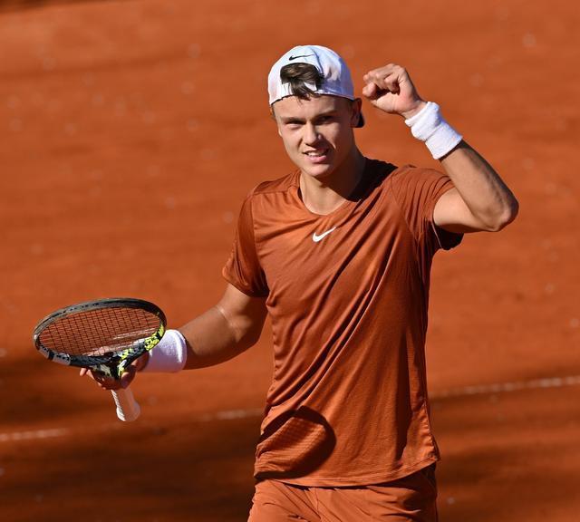 的战术配合 的战术配合